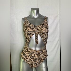 Womens HOLLISTER Animal Print one piece  bathing swim suit swimsuit sz Large
